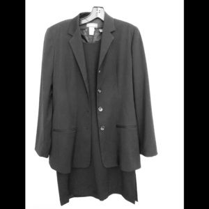 Stylish Women’s black shift dress and jacket